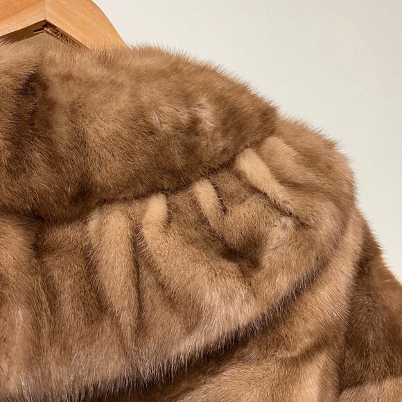 Vintage Real Fur Stole with Pockets - Picture 5 of 8